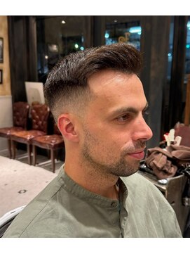 ルドローブラントオオサカ(LUDLOW BLUNT Osaka) 【LUDLOW BLUNT】フェードカット アップバング 外国人風