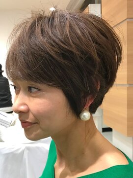 アイウィル(Ai WilL) 30代40代 大人ショート 丸み 艶感 ブラウンベージュ