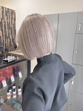 ティム(tim) ホワイトベージュ