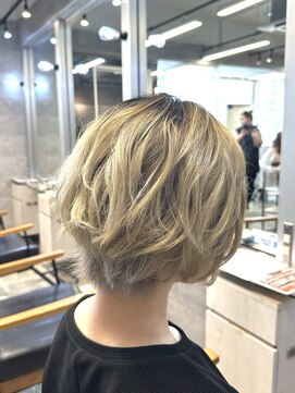 キャラ シャローネ 池袋(Chara Chalone) マッシュショート/ハイトーン/伸ばしかけ【池袋/本松】