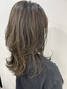 エメ ヘアー(aimer hair) ミディアムウルフ