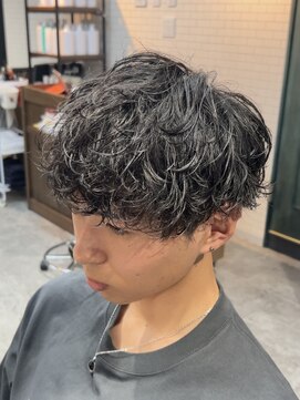 アミーゴ(AMIGO) ラウンドマッシュ×シャドーパーマ