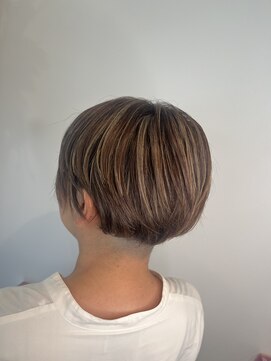 プレーゴ美容室 ハイライト