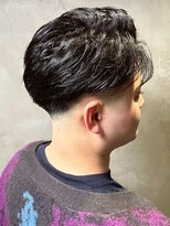 ディスイズバーバーサード(THIS IS BARBER 3rd)&nbsp;刈り上げショート フェードカット 黒髪 ビジネスヘア 20代