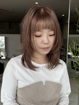 ニジュウサンド ナダーン(23° NADAUN) ミディアム ハイレイヤー ハッシュカット
