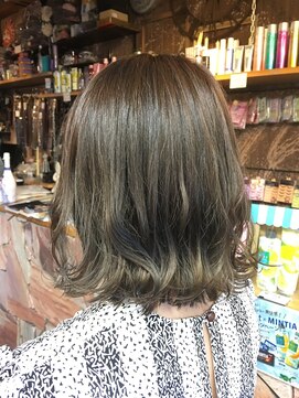 オーバーキャプテンネイキッド(OVER CAPTAIN NAKED) ハイライト※グレージュカラー