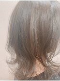 オリーブグレージュ