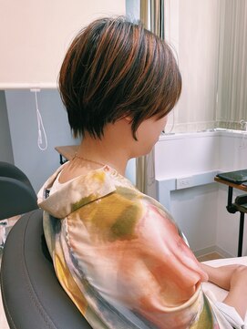 キートス(Kiitos) 【大人かわいい】ひし形ショートボブ