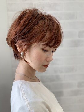 エミュスト(Emuest) ピンクカラー＋ショート