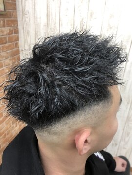 美容室セラヴィ ツイスト×フェード