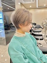 シシ 大宮(She 2.)&nbsp;大人ショートボブ/ホワイトグレージュ/ブリーチ/ダブルカラー