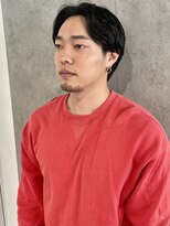 メンズ黒髪センターパート