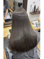 ラックセカンドスペース(LUCK 2nd SPACE)&nbsp;グレージュ/グレー/くすみベージュ/ツヤ髪/ハイトーン