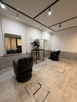 アルトラ(ALTLA)の写真/少人数のサロンで居心地の良い空間♪お客様が一番輝ける場所《ALTLA》で理想のスタイルに☆