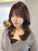 ヴィンス(vince) 内巻きくびれ/ミディアムレイヤー/ハイレイヤー
