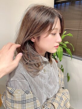 ヘッズ 高木瀬店(HEADS) 顔周りカット セミロング レイヤー ブラウンベージュ 髪質改善