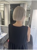 切りっぱなしボブ×ホワイトベージュ×ハイトーンカラー☆