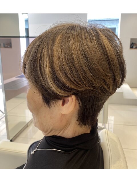 50代60代に◎グレイヘア似合わせショート