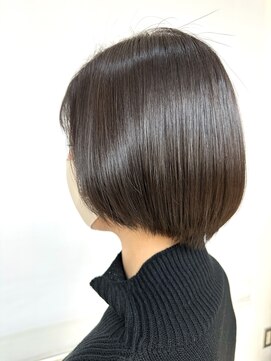 クオリス 上板橋店(QUALIS) 大人女子超艶髪前上がりボブ/暗髪ダークブラウン/丸みひし形ボブ