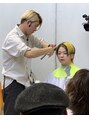トイロ(TOIRO)&nbsp;美容師さん向けの外部講師やヘアショー経験が借ります。