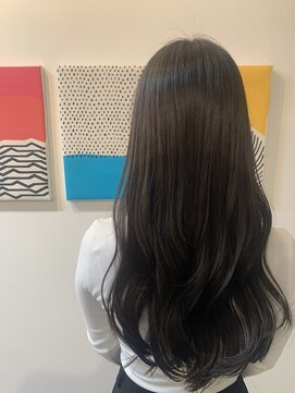 エミー(aimee) ゆる巻きロング