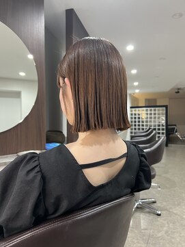 ヴィヴカウンター(VIVE counter) パツッと感のあるヘイリーボブ◎