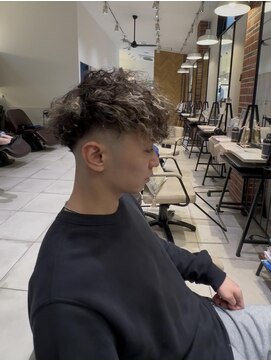 クアトログランシュ 水戸店(QUATRO×GranCieux) スペインカールフェード