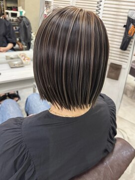 ヴィークス ヘア(vicus hair) ハイライト風デザインカラー