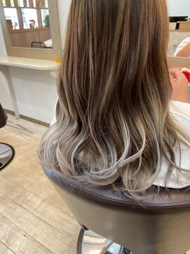 マリアール(MariR) ホワイトバレイヤージュ