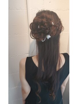 パリスパート2 お花 編み込み ハーフアップ ヘアアレンジ