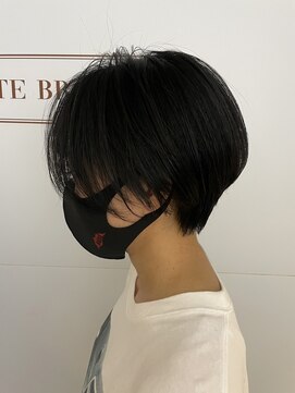 ケイトブラウン(KATE BROWNE) レイヤーショート×ダークアッシュ