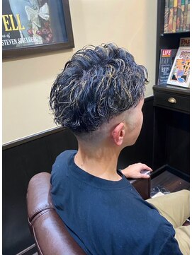 ヒロギンザ 秋葉原店(HIRO GINZA) メッシュ×ツイストスパイラルパーマフェードでイカしすぎた結果