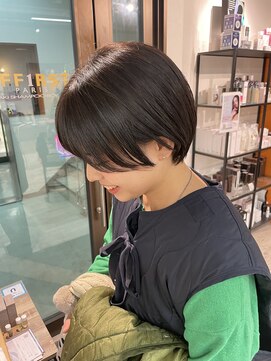 コワファーストナガサキシャンプーボーイ(COIFF1RST NAGASAKI SHAMPOO BOY) 大人可愛い20代30代40代黒髪前下がりショートボブ丸みショート◎