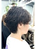ツイストスパイラルパーマメンズマッシュ刈り上げ　奥東巧真
