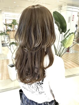 リリアン(rilliant U’s brilliant) ロングウルフ×オリーブベージュ