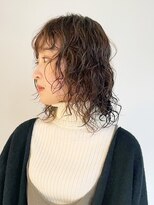 ウェーブミディアムフェミニンロングマロンベージュ_F0477