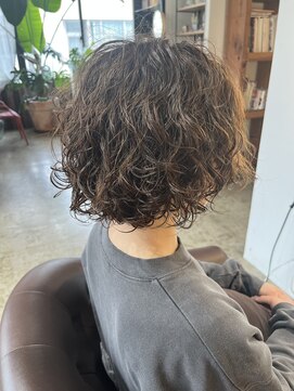 ビハインドザカーテン(BEHIND THE CURTAIN) くせ毛風無造作パーマ×外国人風ボブパーマ