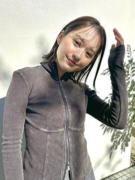 カケル(×.) 大人ボブ／ニュアンスボブ／耳かけボブ／透け感ベージュ