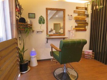 スエハウス(SUE HOUSE)の写真/リラックスできる隠れ家サロン◇プライベート空間で艶髪を手に入れる贅沢なひとときをお過ごしください。