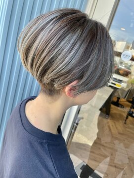 ヘア メイク ココ(hair make coco) ２度目のハイライトでホワイトに♪♪