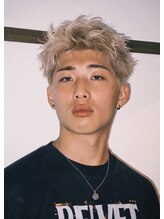 ナリバイバロレ(nari by Valore) ハイトーン　スパイキーショート