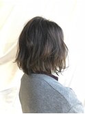グラデーションのグレージュ