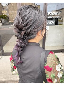 フィオーレ ヘアデザイン(FIORE hair design) 編み下ろし/インナーカラー