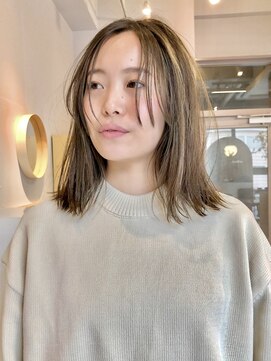 ワール(whirl.) 透明感ミディアム☆くびれヘアビタミンカラーメルティカラー