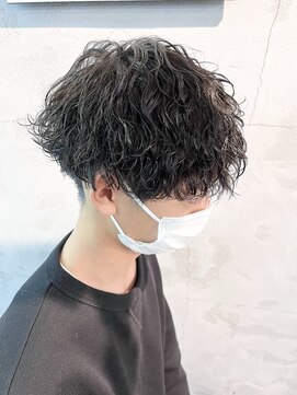 ウシワカマルイースト(ushiwakamaru East) 波巻きパーマ
