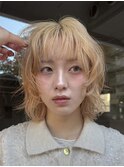2回ブリーチでできる艶ハイトーン顔まわりレイヤー