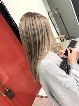 レド(LeDo) シャドールーツ【四日市/髪質改善/ブリーチカラー