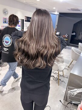 キング 枚方店(K!ng) 縮毛矯正髪質改善ハイライトレイヤーカット枚方美容室エクステ