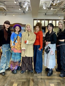 遊人セントラル(CENTRAL)の写真/【20時まで営業☆】経験豊富なスタイリストが、あなたの魅力を最大限引き出す♪忙しい朝でも簡単にキマる◎