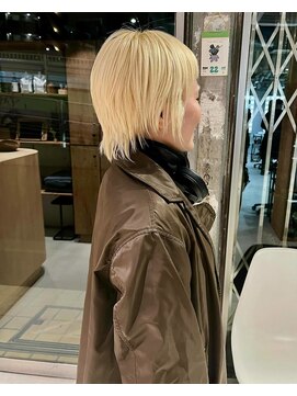 ザレミー(THE REMMY) 抜きっぱなし/ケアブリーチ/ショートウルフ/レイヤーカット